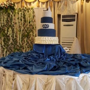 Love’s Creation Cake and Cupcakes  logo